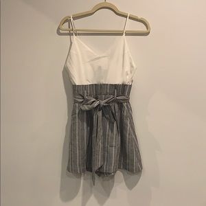 paper bag romper white/grey NEW W/ TAGS NEVER WORN